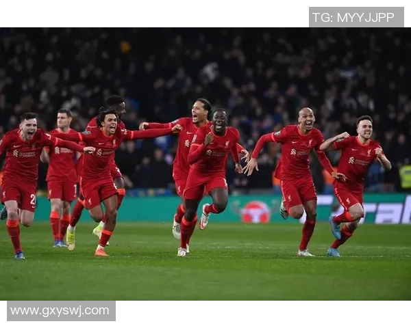 巴萨与热刺在欧冠激战四回合精彩对决回顾与分析