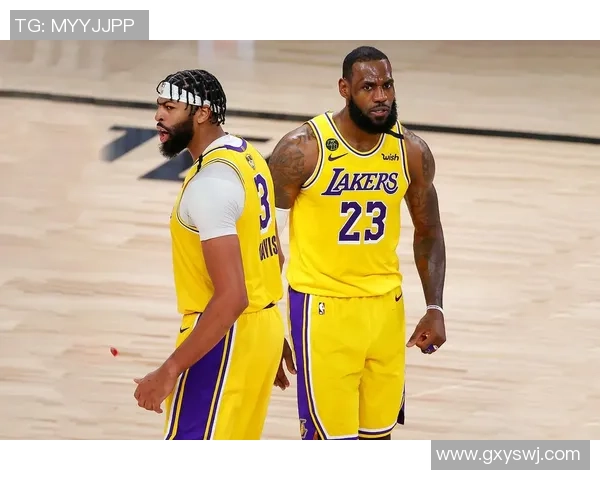 2020年NBA总决赛第四场湖人与热火激战回顾与精彩瞬间解析